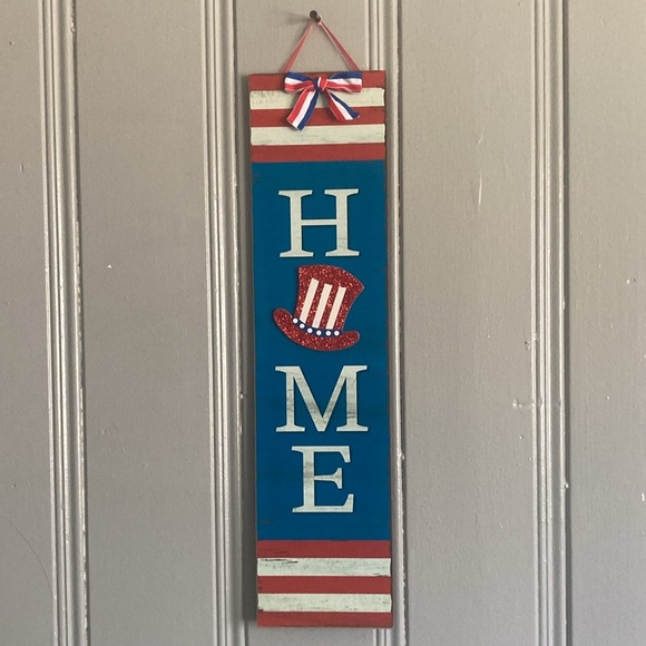 NWT Vertical Wooden HOME 🎩 Patriotic Hanging Decoration Sign - Picture 14 of 17